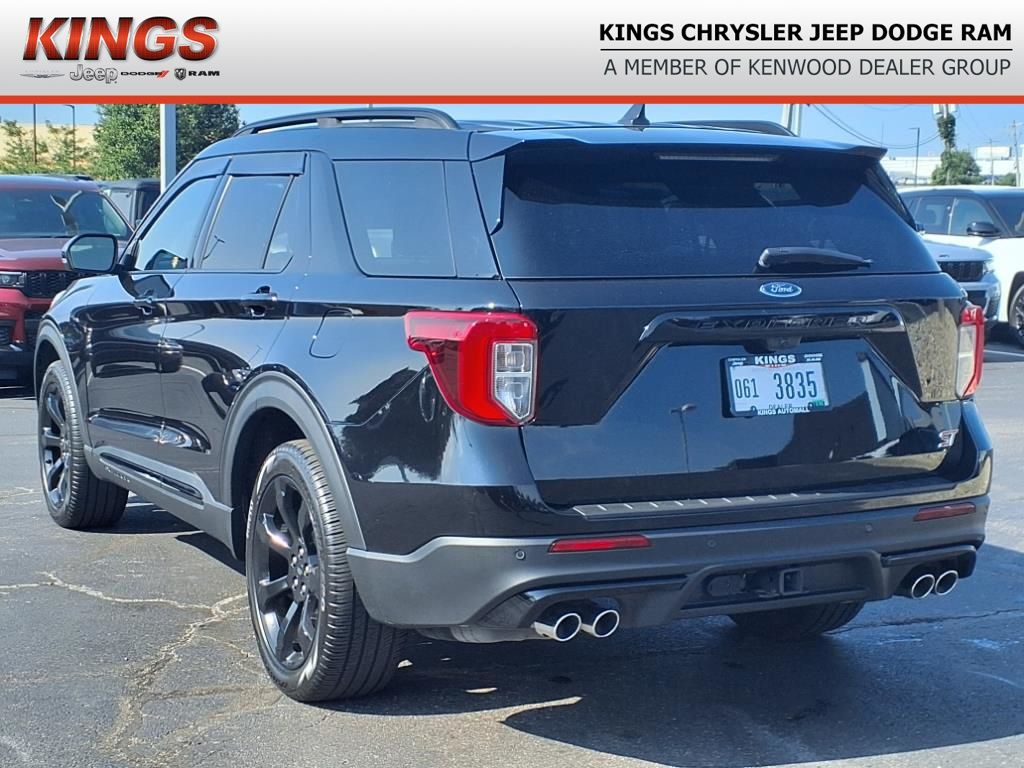 2023 Ford Explorer ST photo 4