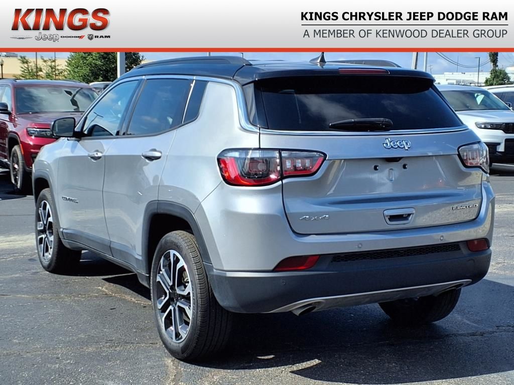 2023 Jeep Compass Limited photo 3