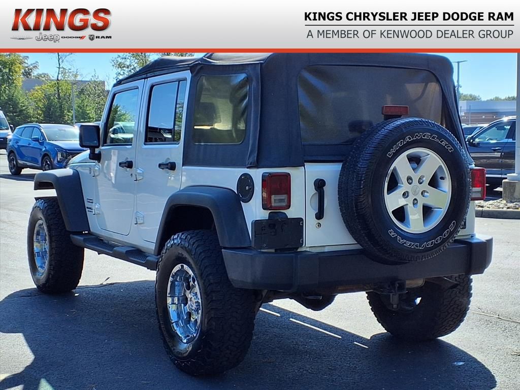 2010 Jeep Wrangler Unlimited Sport photo 4