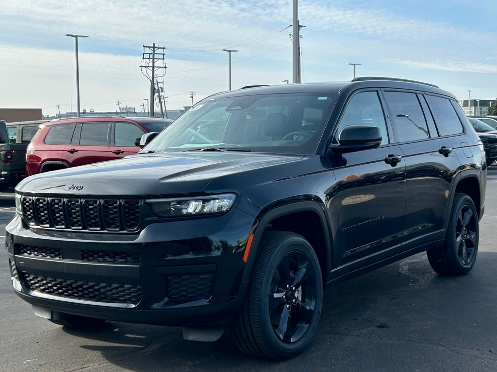 2025 Jeep Grand Cherokee L Altitude - Photo 3