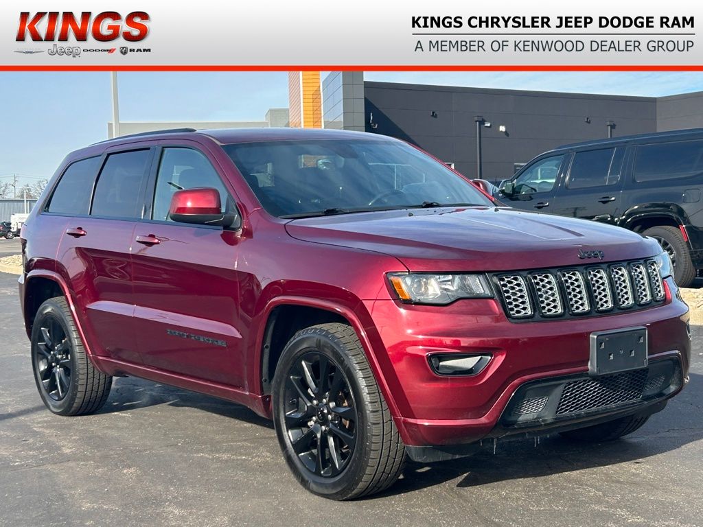 2018 Jeep Grand Cherokee Altitude's photo