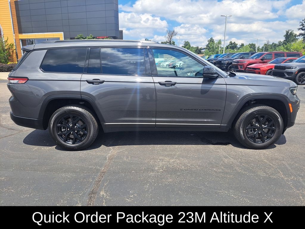 Certified 2025 Jeep Grand Cherokee L Laredo SUV