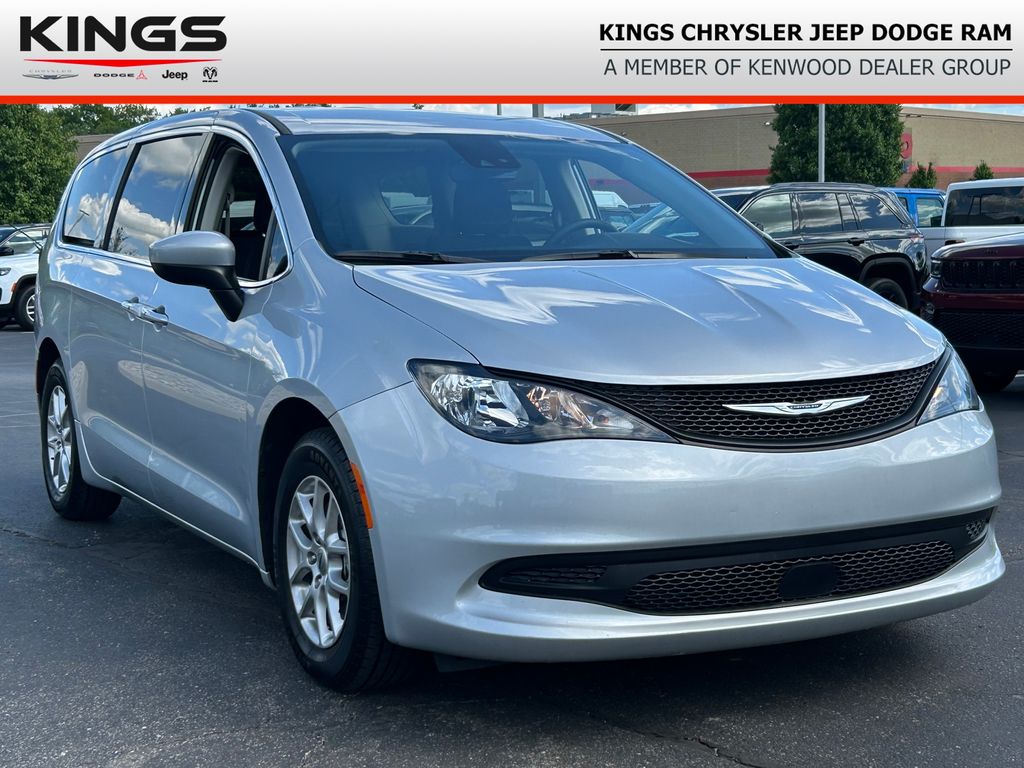 2023 Chrysler Voyager