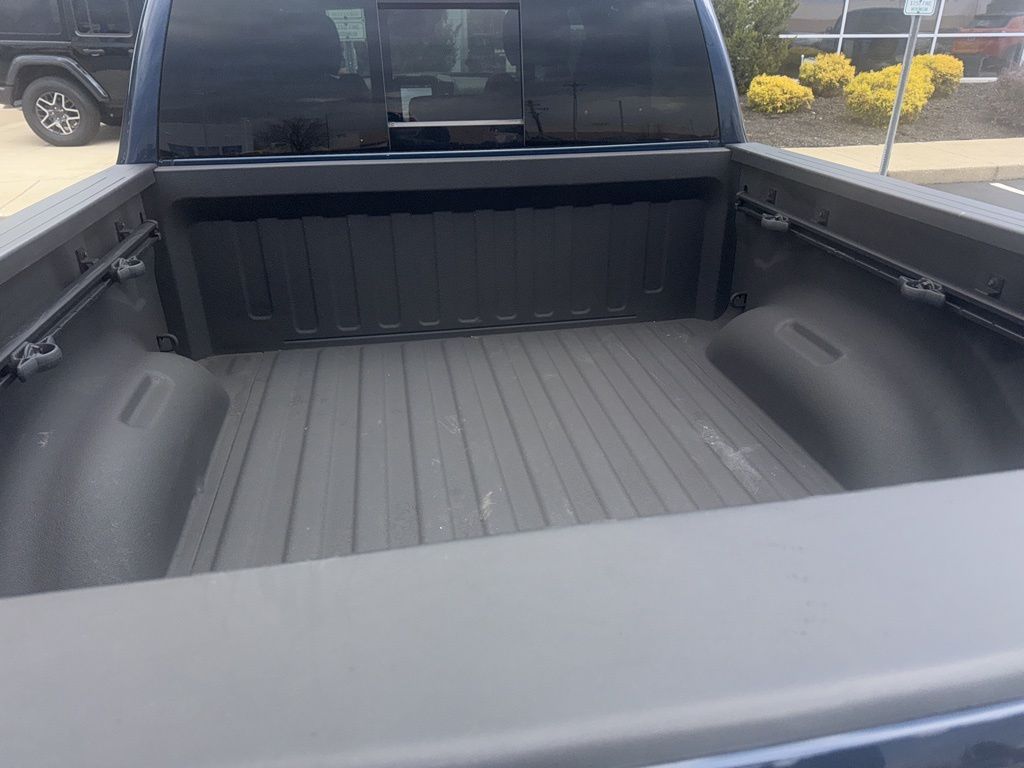 2022 Ram 1500 Limited photo 2