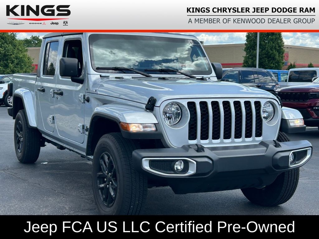Used 2023 Jeep Gladiator Sport Truck Crew Cab