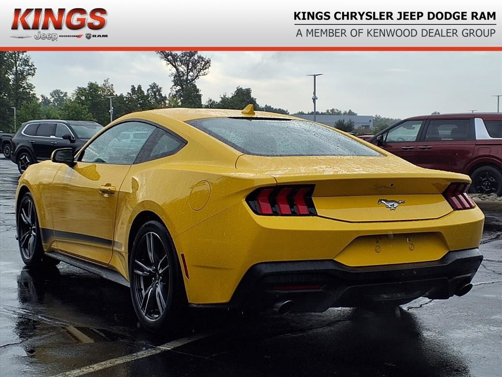 2024 Ford Mustang EcoBoost photo 4