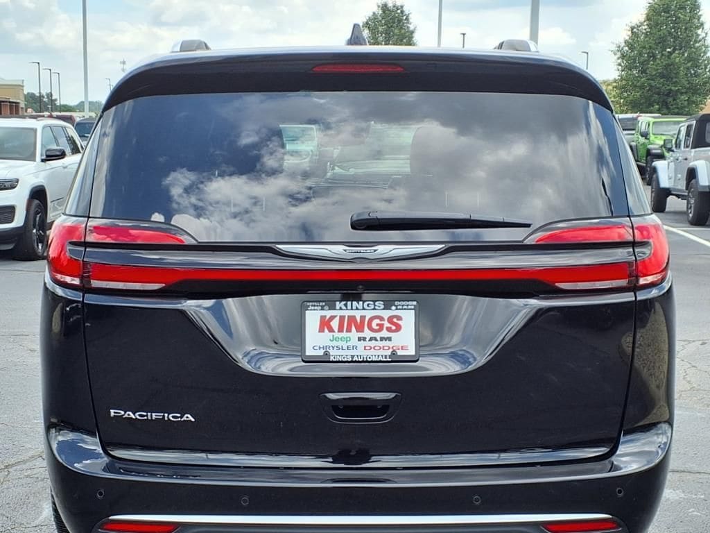 2025 Chrysler Pacifica Pinnacle - Photo 29