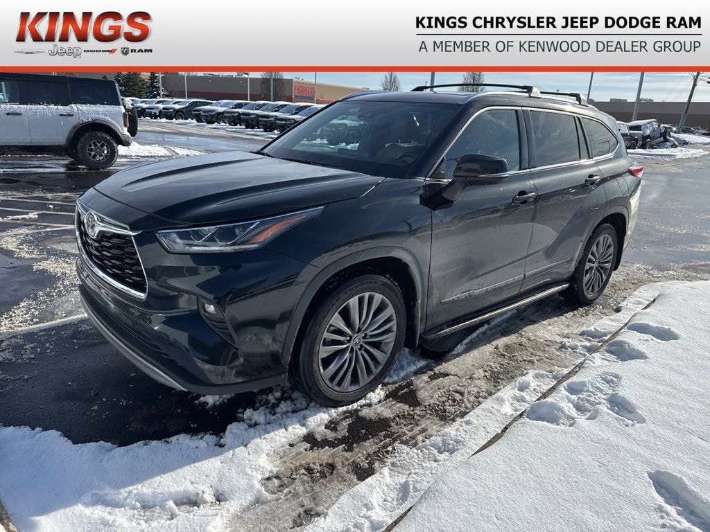 Used 2021 Toyota Highlander Platinum SUV
