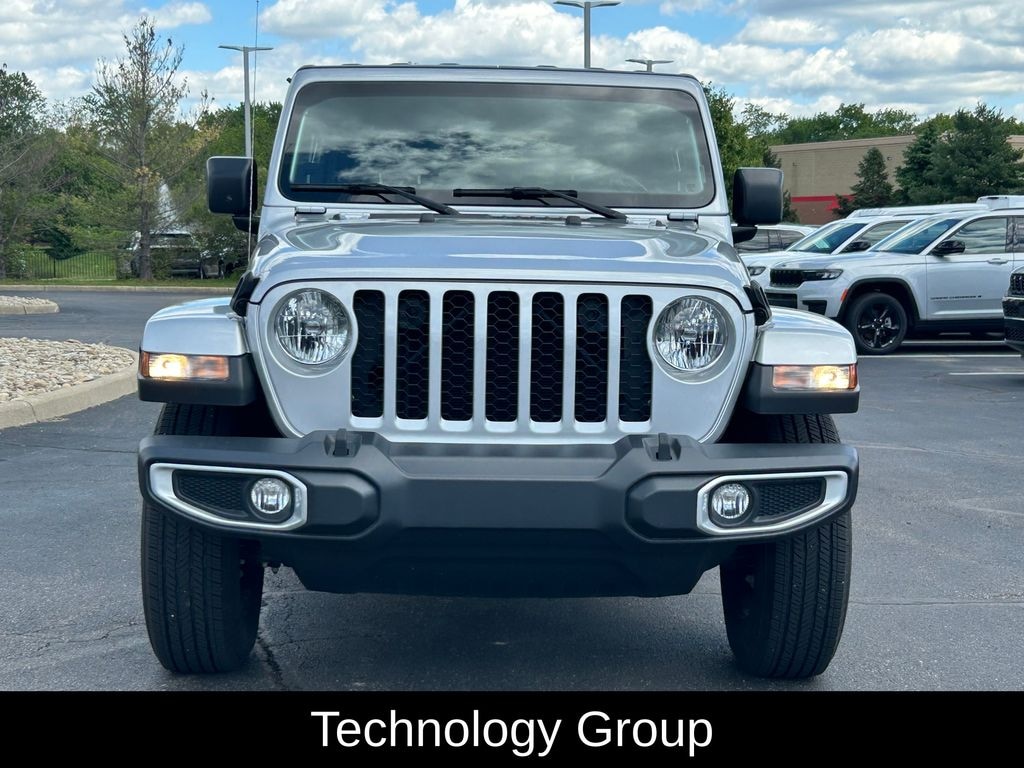 Used 2023 Jeep Gladiator Sport Truck Crew Cab