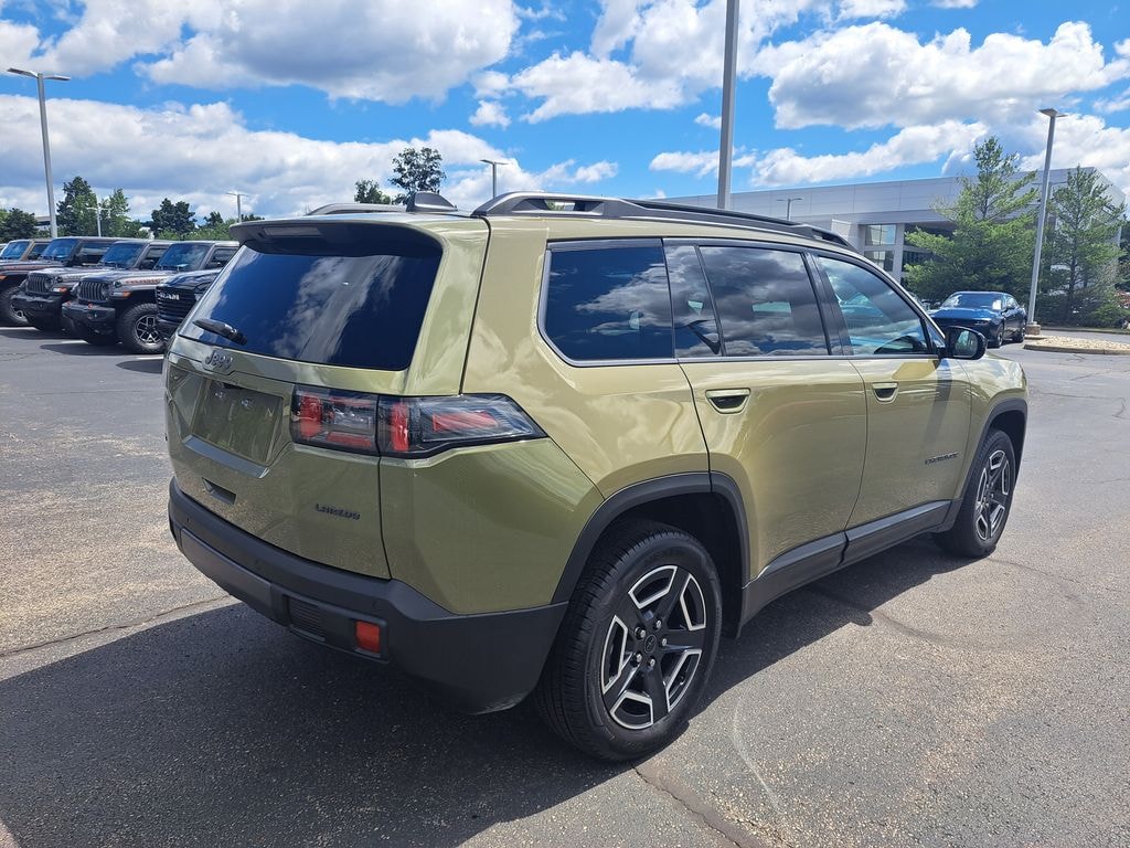 New 2026 Jeep Cherokee Laredo Sport Utility