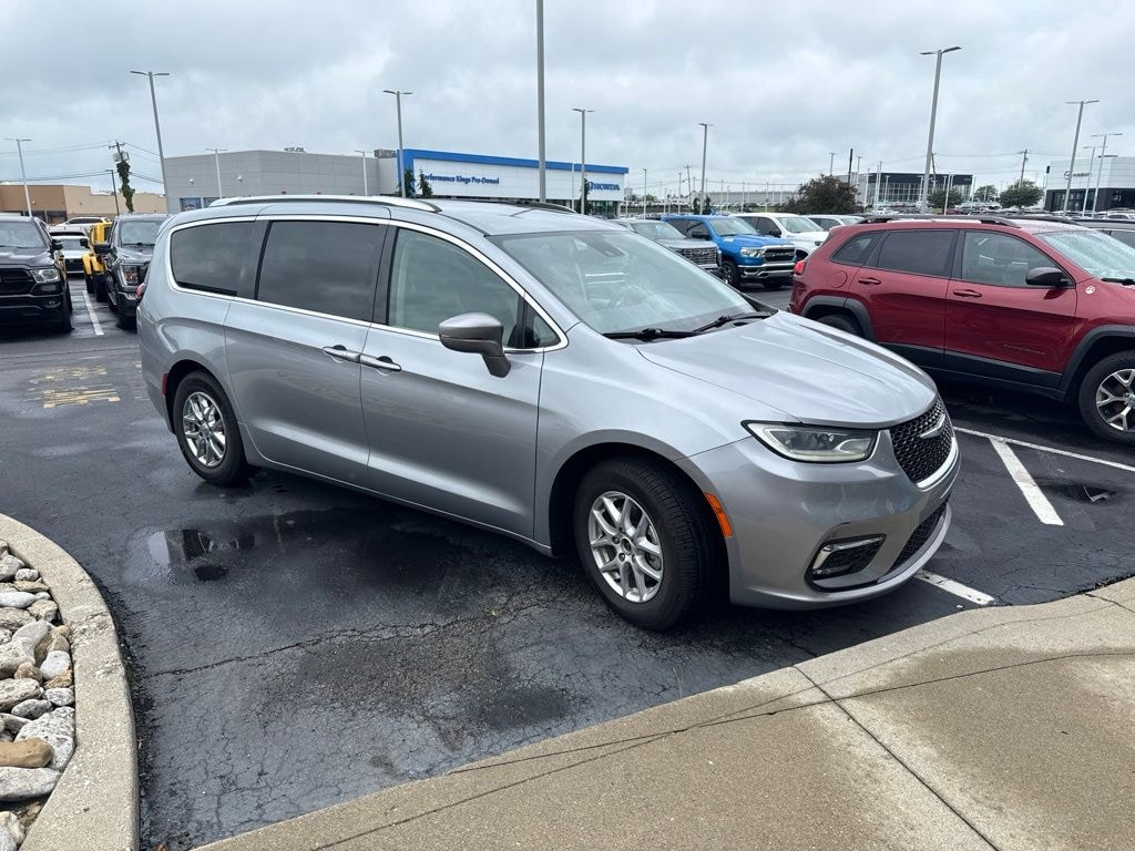 Used 2021 Chrysler Pacifica Touring L Van Passenger Van