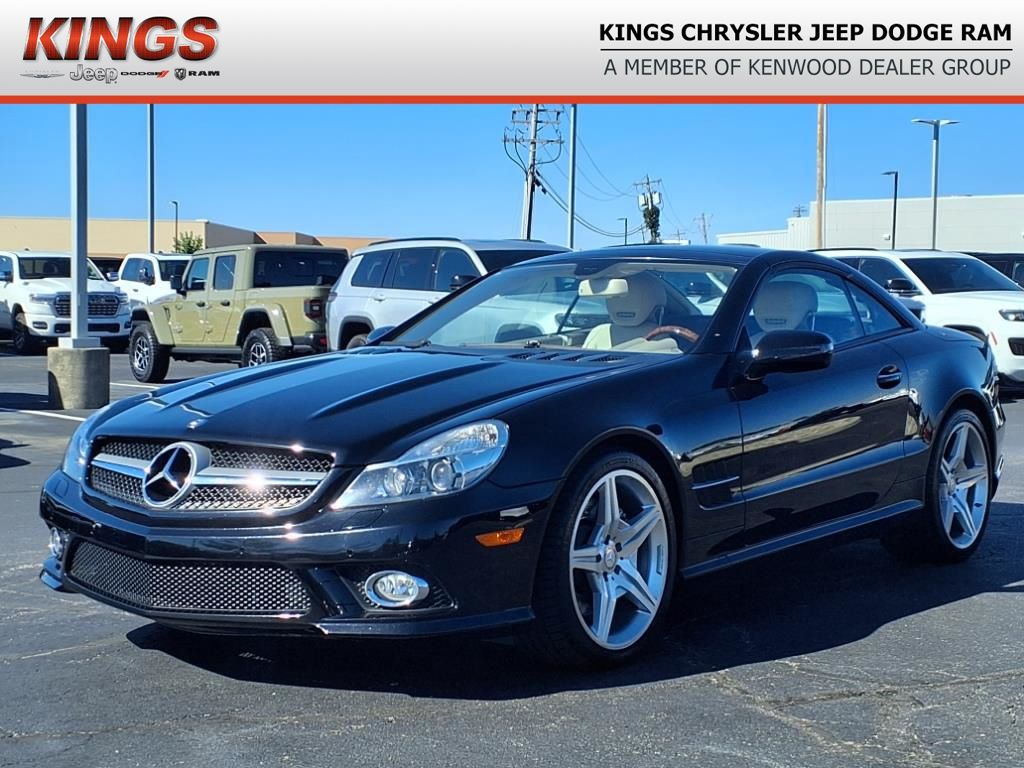 2011 Mercedes Benz SL 550 photo 2