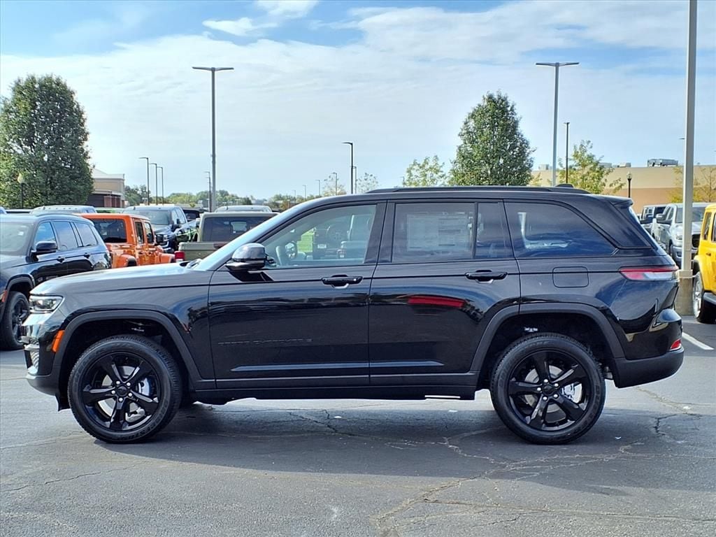 New 2025 Jeep Grand Cherokee Altitude X Sport Utility