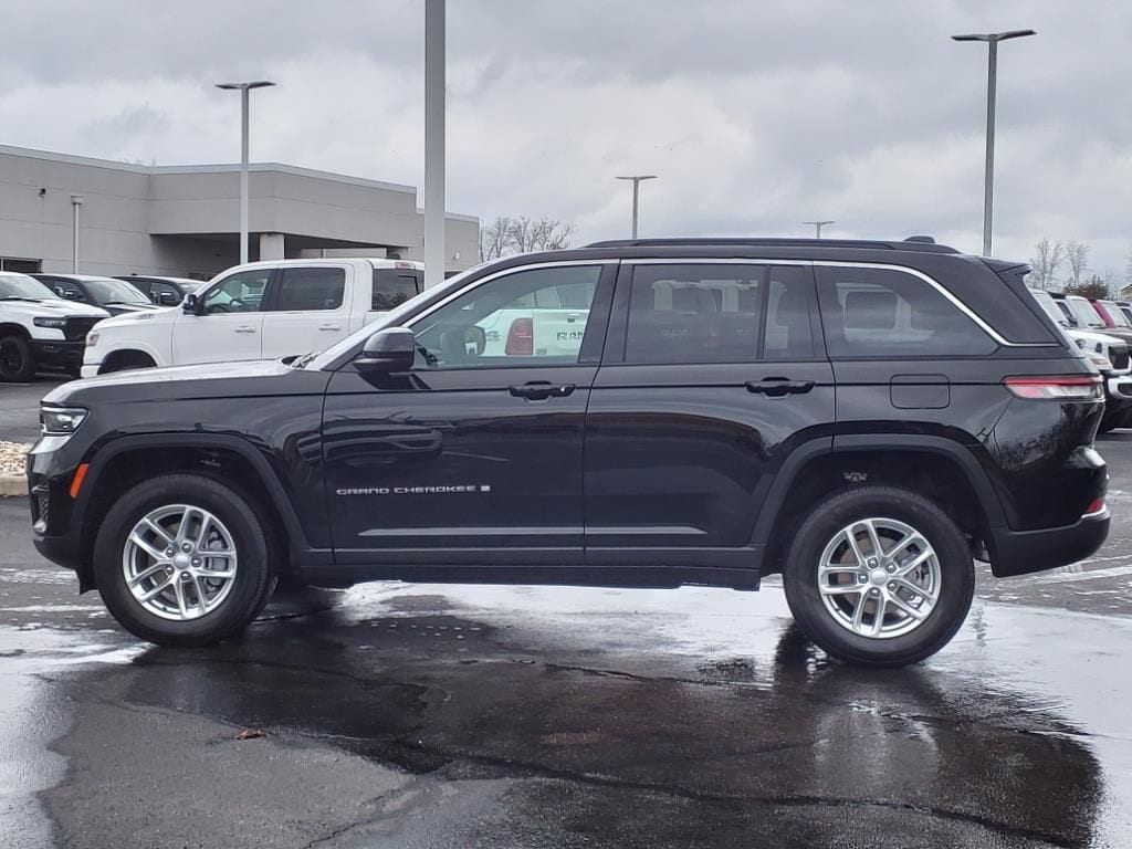Used 2025 Jeep Grand Cherokee Laredo SUV