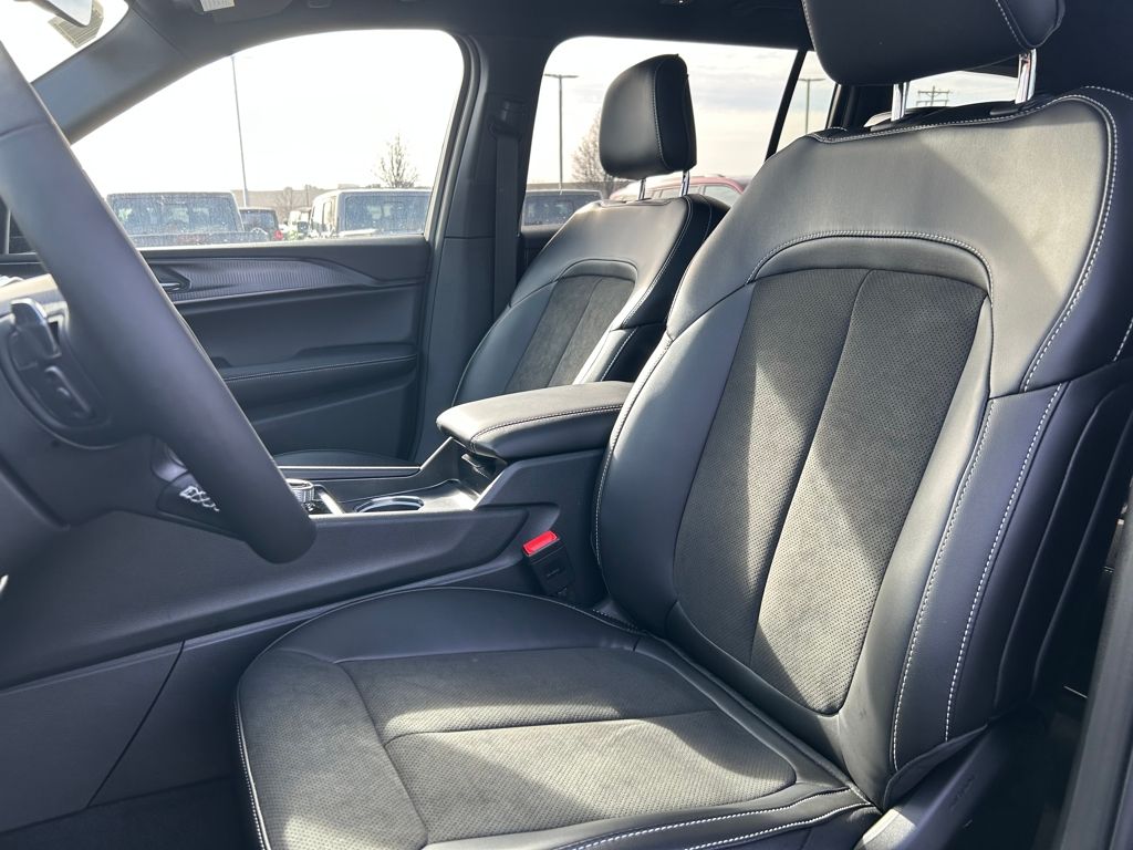 2025 Jeep Grand Cherokee L Altitude - Photo 22