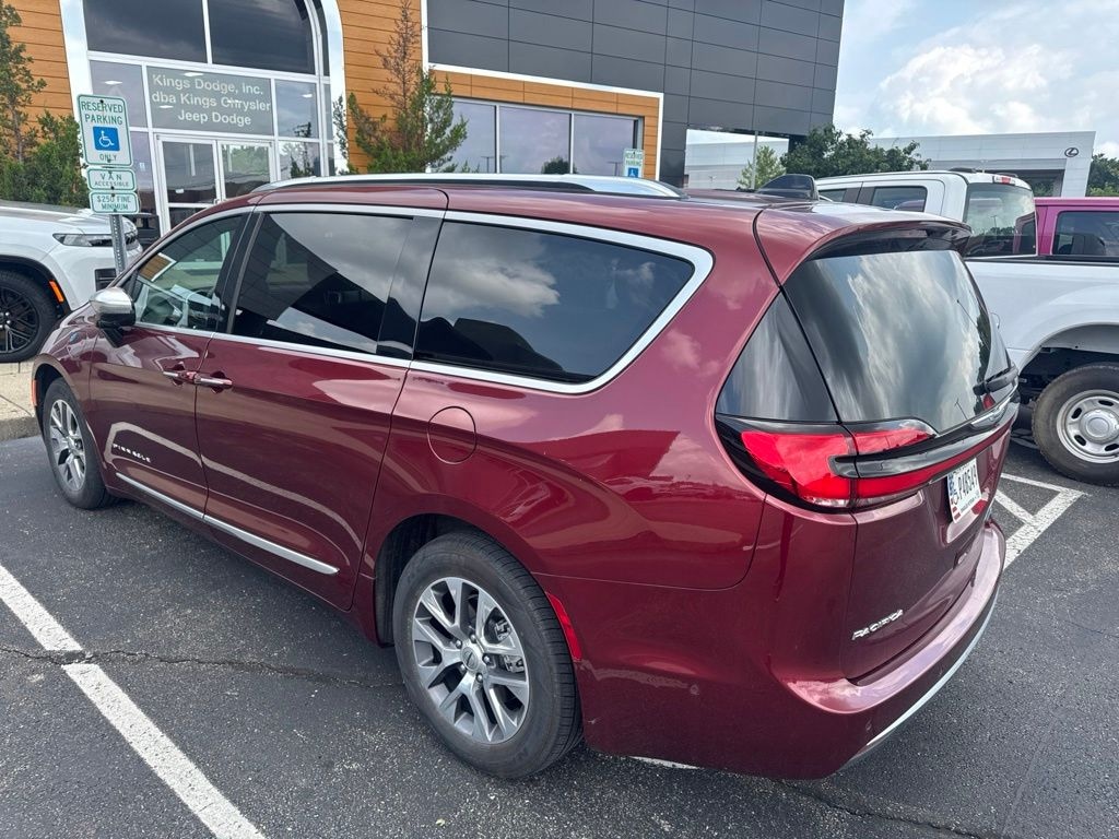 Used 2023 Chrysler Pacifica Plug-In Hybrid Pinnacle Van Passenger Van