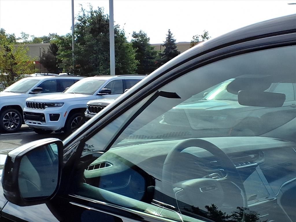 2025 Jeep Grand Cherokee Altitude - Photo 26