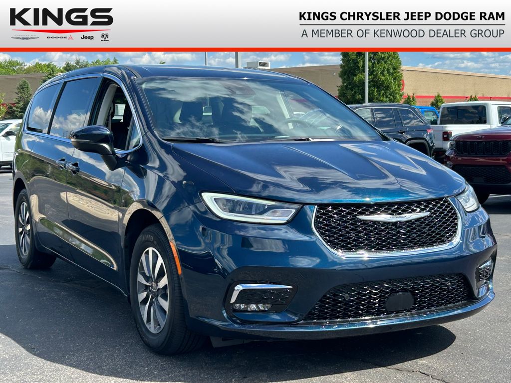 2023 Chrysler Pacifica Hybrid
