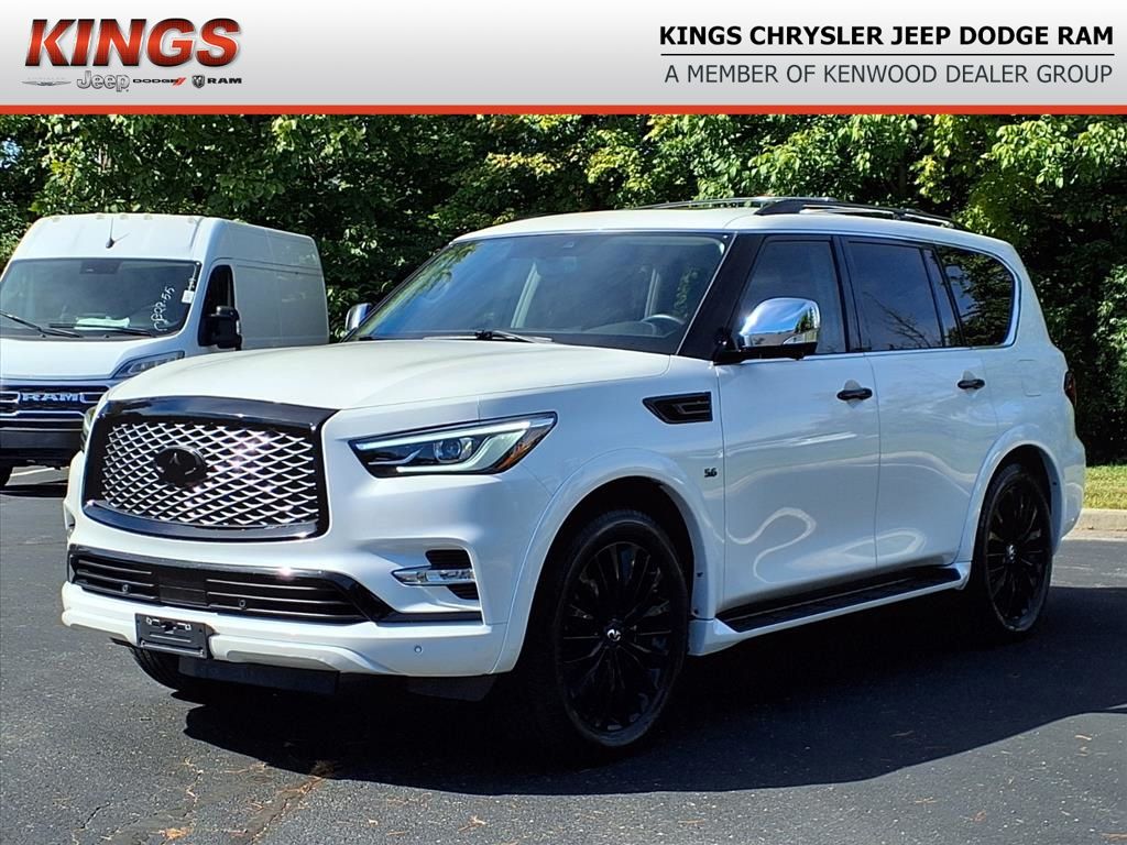 2019 Infiniti QX80 Luxe photo 2