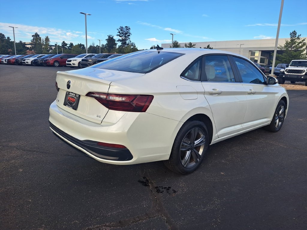 Used 2024 Volkswagen Jetta 1.5T SE Sedan