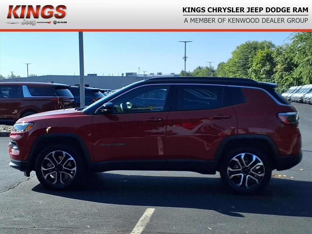 2023 Jeep Compass Limited photo 3