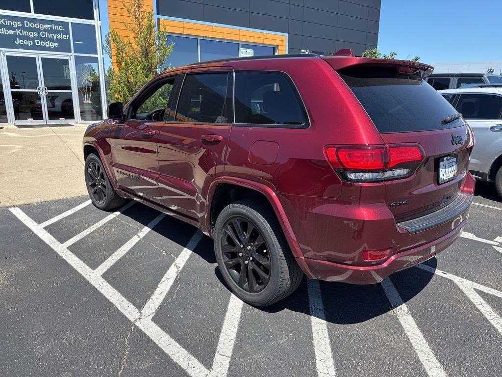 Used 2021 Jeep Grand Cherokee Laredo SUV