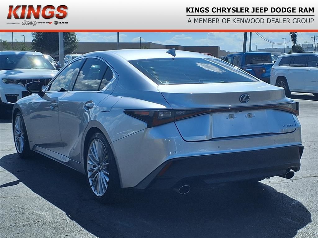 2023 Lexus IS 300 photo 4
