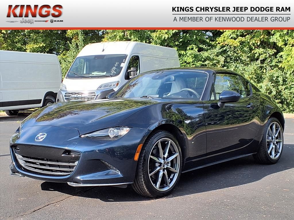 2021 Mazda MX-5 Miata Miata RF Grand Touring photo 2