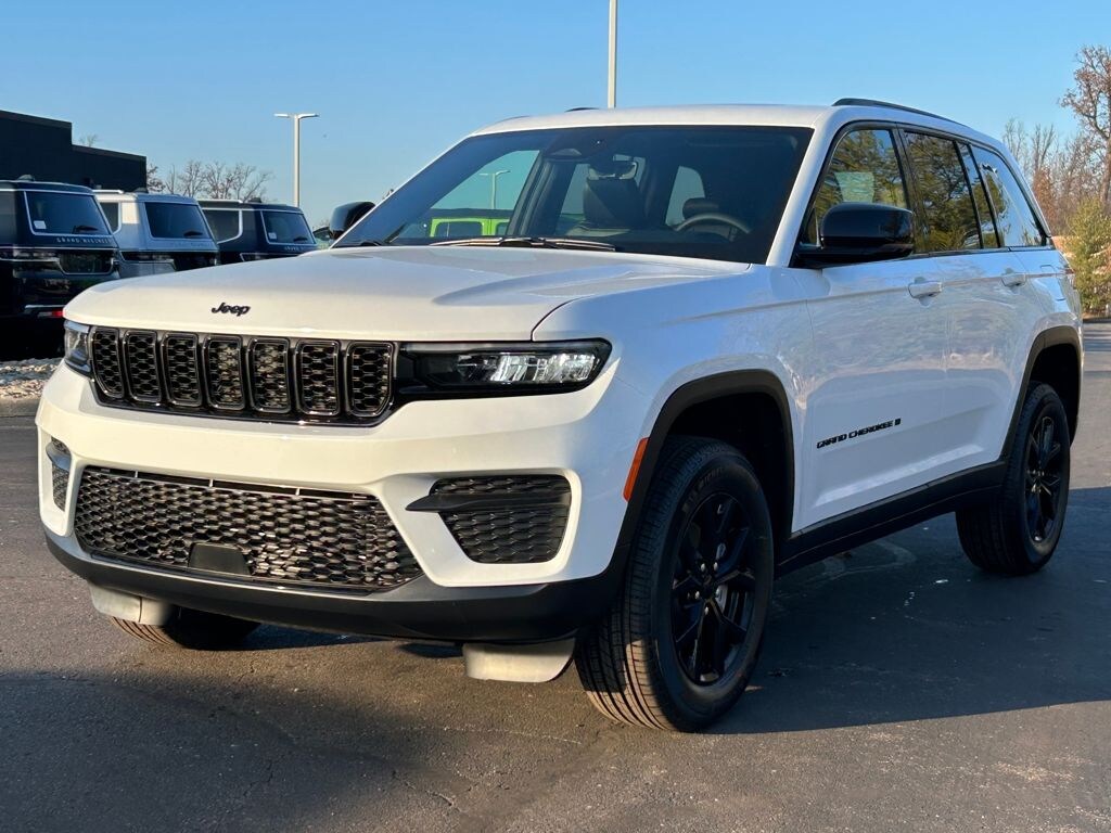 New 2025 Jeep Grand Cherokee Altitude X Sport Utility