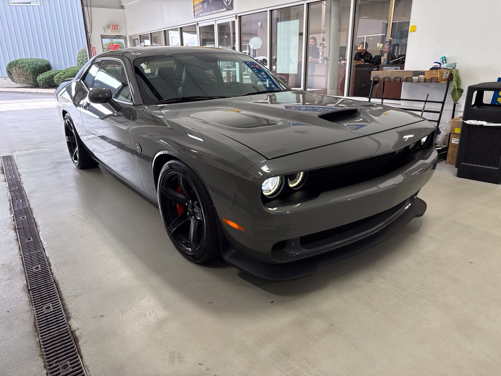 Used 2017 Dodge Challenger SRT Hellcat Coupe