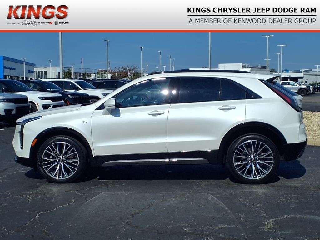 2024 Cadillac XT4 Sport photo 3