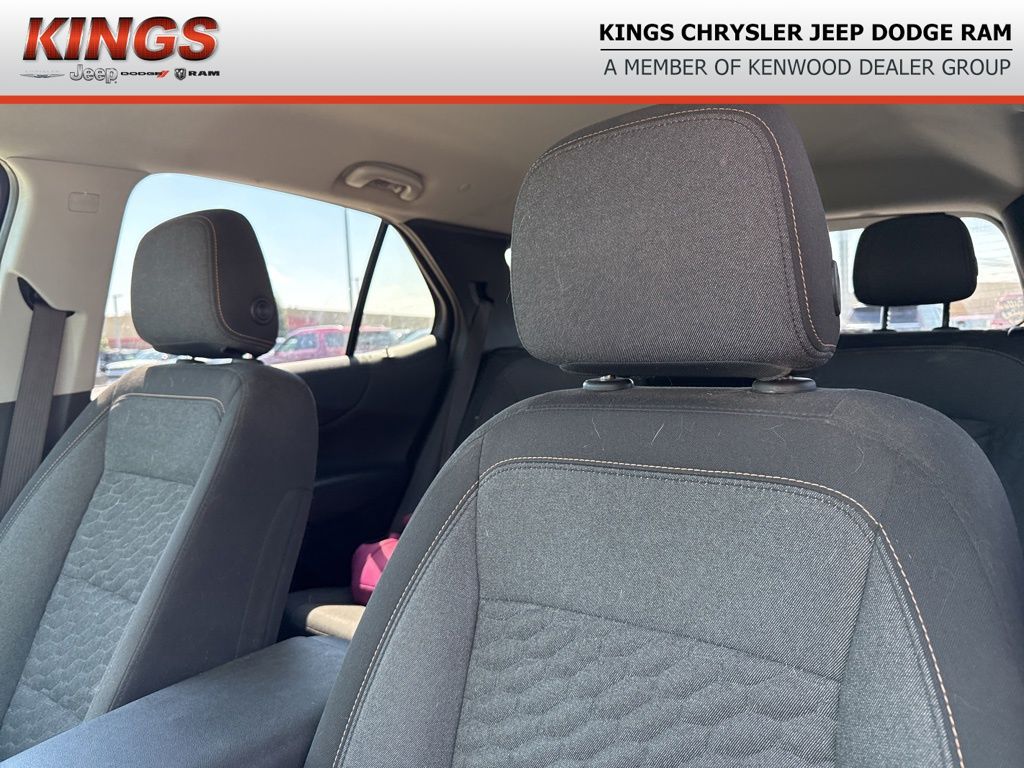 2018 Chevrolet Equinox photo 2