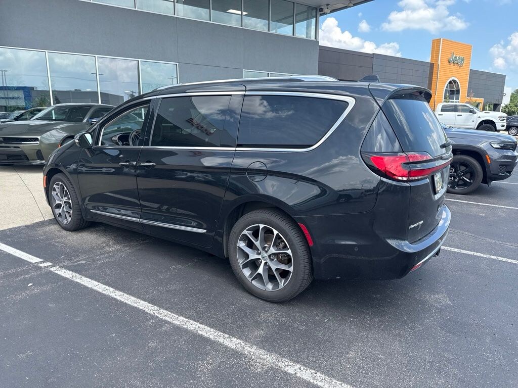 Used 2021 Chrysler Pacifica Limited Van Passenger Van