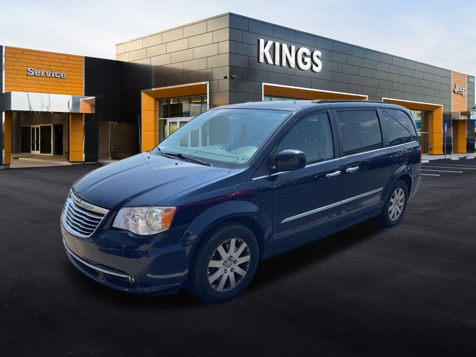 Used 2015 Chrysler Town & Country Touring with VIN 2C4RC1BG4FR662371 for sale in Cincinnati, OH