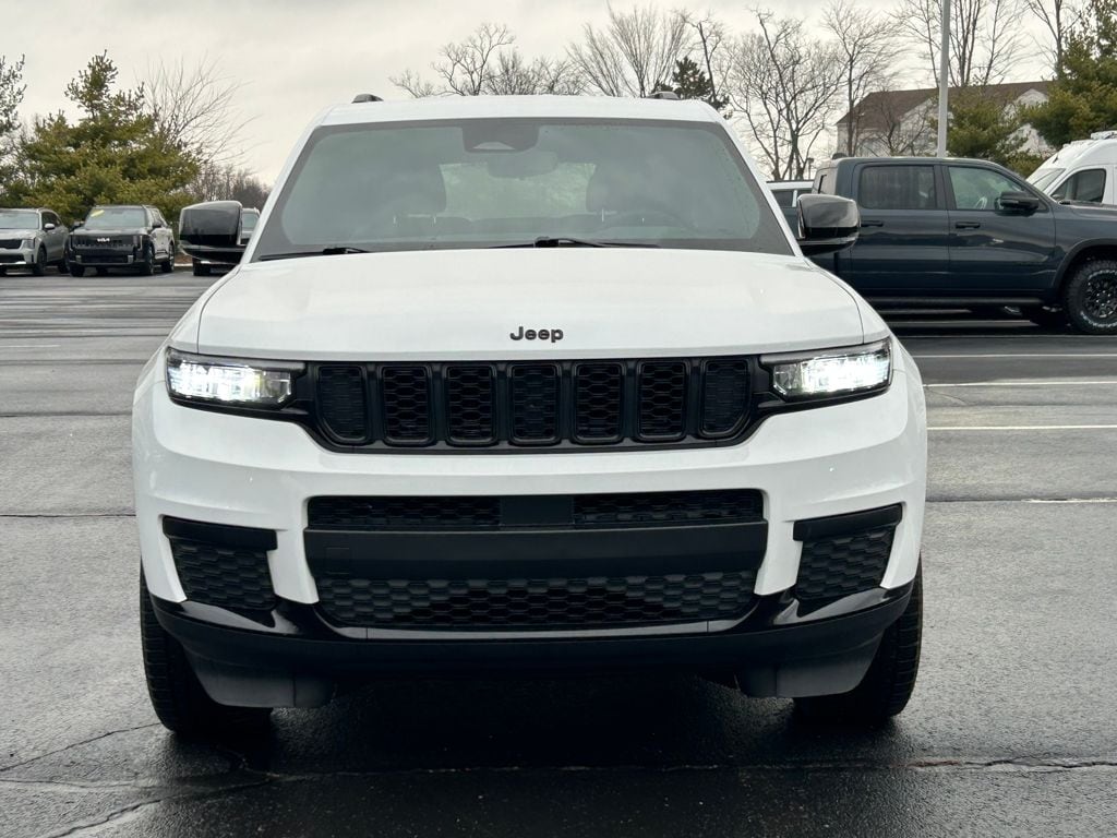 Used 2023 Jeep Grand Cherokee L Laredo SUV