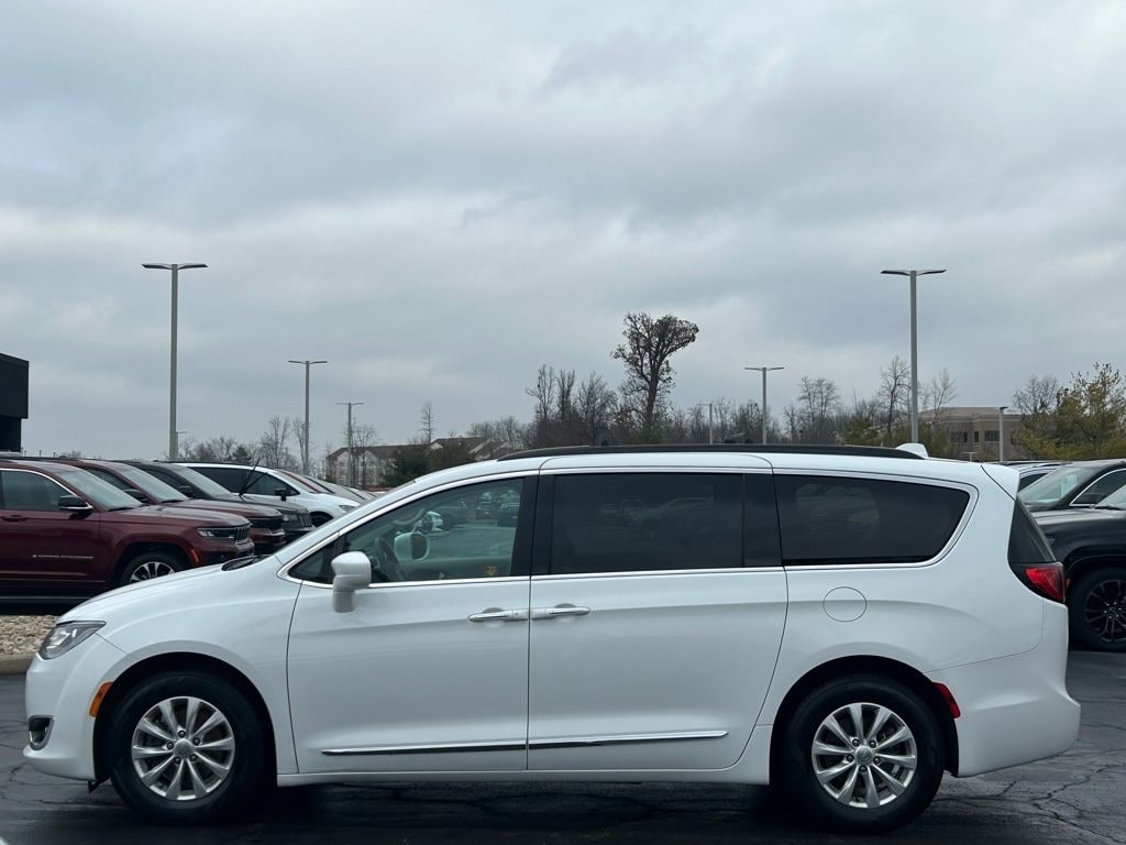 Certified 2017 Chrysler Pacifica Touring-L Van