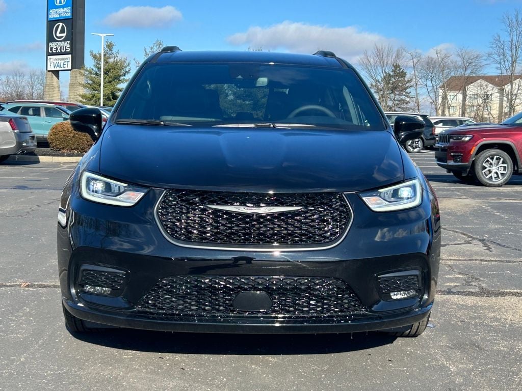 New 2025 Chrysler Pacifica Select Passenger Van