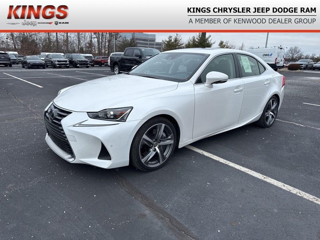 2017 Lexus IS 300's photo