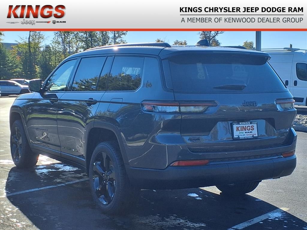 2025 Jeep Grand Cherokee Limited photo 4