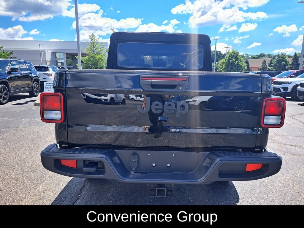 Used 2023 Jeep Gladiator Sport Truck Crew Cab
