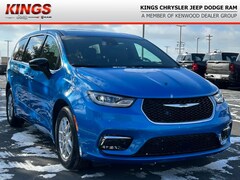 2026 Chrysler Pacifica Select Passenger Van