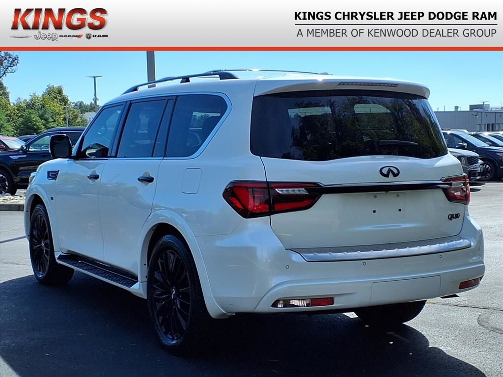 2019 Infiniti QX80 Luxe photo 4