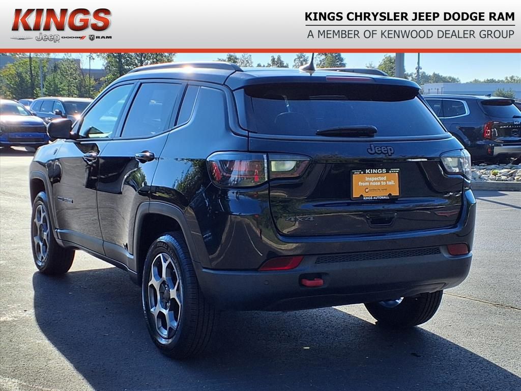 2022 Jeep Compass Trailhawk photo 2