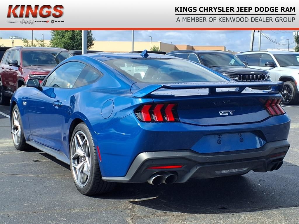 2024 Ford Mustang GT Premium photo 4