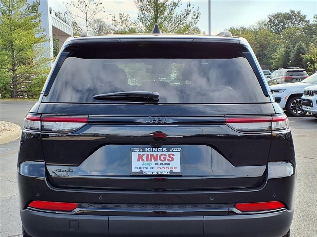 2025 Jeep Grand Cherokee Altitude - Photo 28