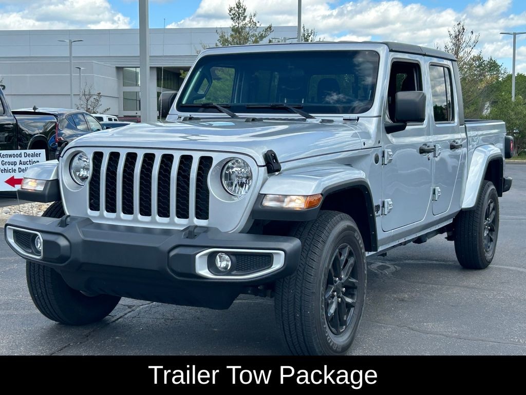 Used 2023 Jeep Gladiator Sport Truck Crew Cab