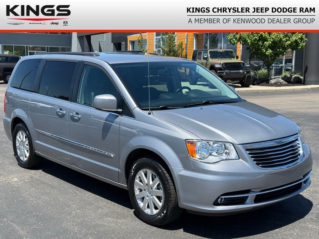 Used 2015 Chrysler Town & Country Touring Van