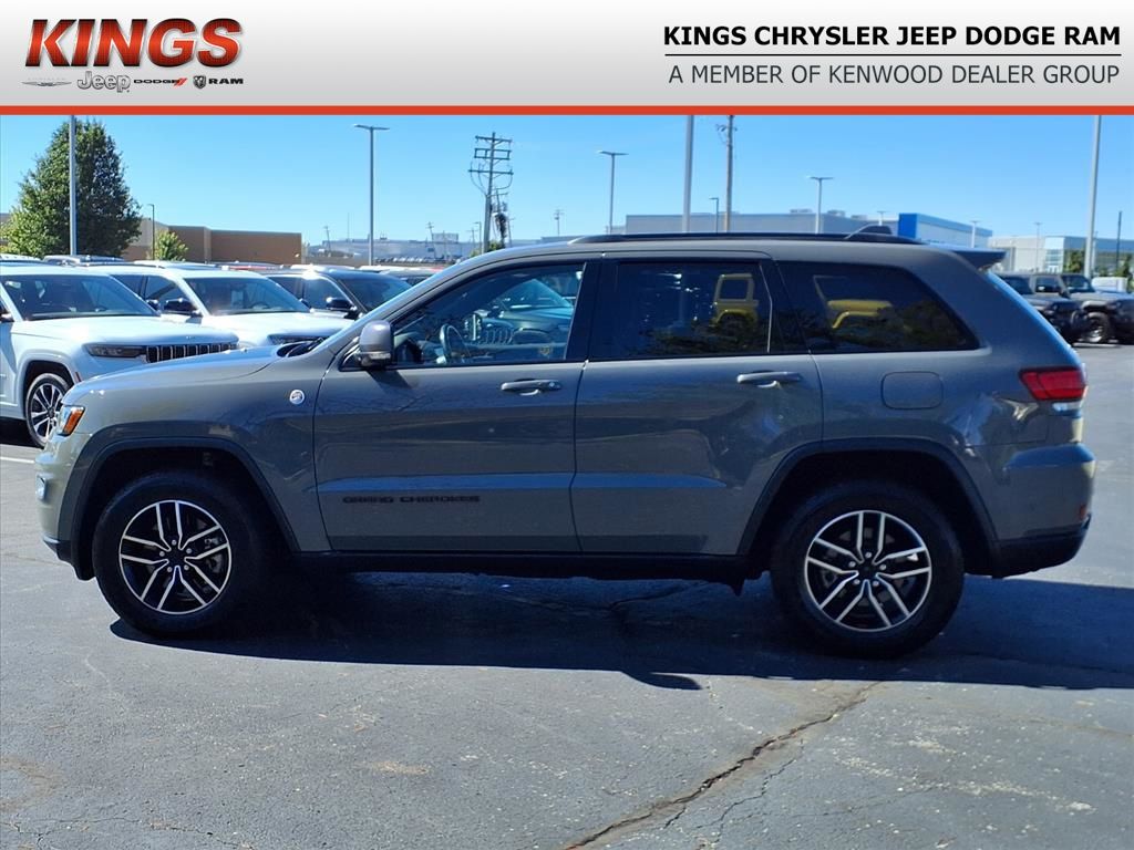 2021 Jeep Grand Cherokee Trailhawk photo 3
