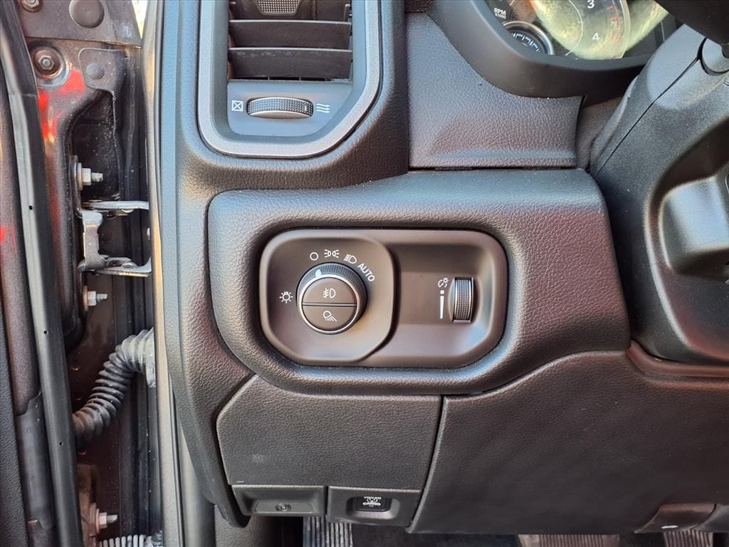 2025 RAM 2500 Tradesman - Photo 19