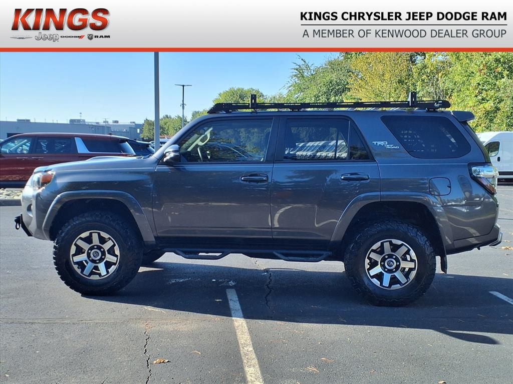 2019 Toyota 4Runner TRD Premium photo 3